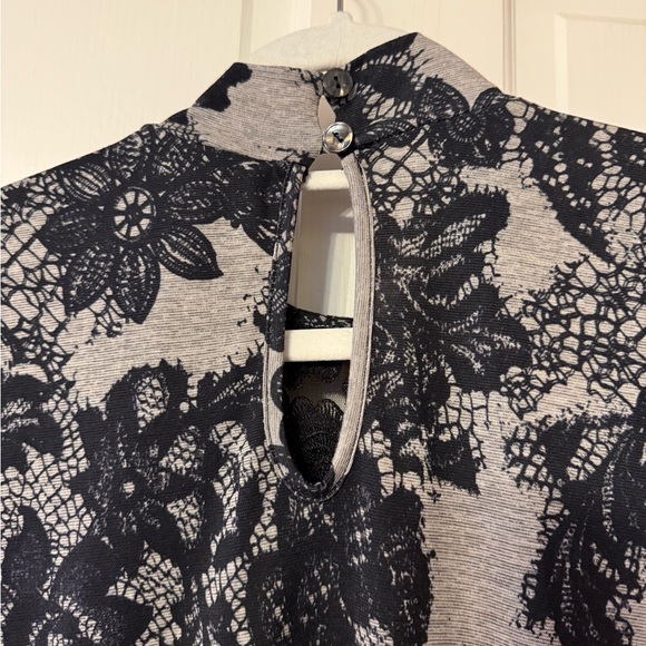 Top - Picture 4 of 6